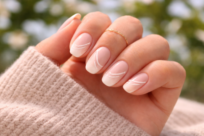 minimalist nail art